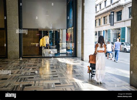 tom ford italy store